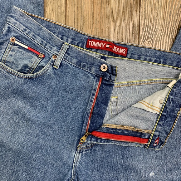 SOLD VTG Tommy Hilfiger Relaxed Fit Jeans - Picture 6 of 8